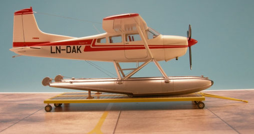 EDO 2870 Floats for Cessna 180/185 series 1/72; KHEE-KHA Resin 
